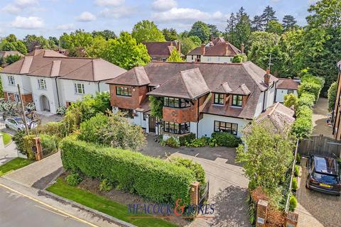 5 bedroom detached house for sale, Herington Grove, Hutton Mount, Brentwood