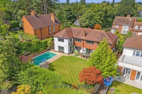 5 bedroom detached house for sale, Herington Grove, Hutton Mount, Brentwood