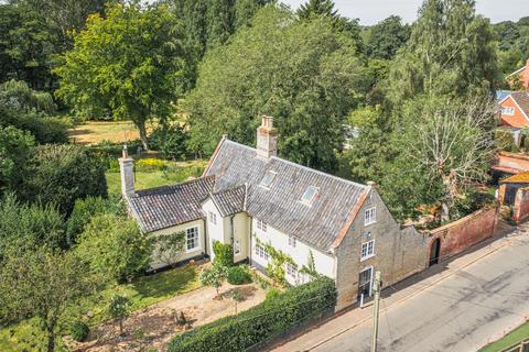 5 bedroom detached house for sale, Hempnall