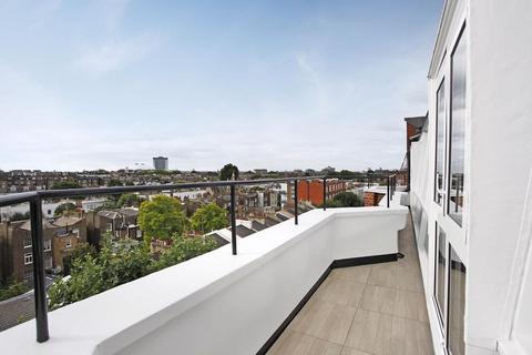 3 bedroom flat to rent, Cheniston Gardens, Kensington, London