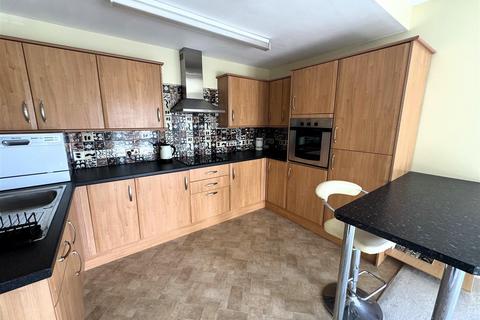 2 bedroom retirement property for sale, Mariners Court, Lamberts Road, Marina, Swansea