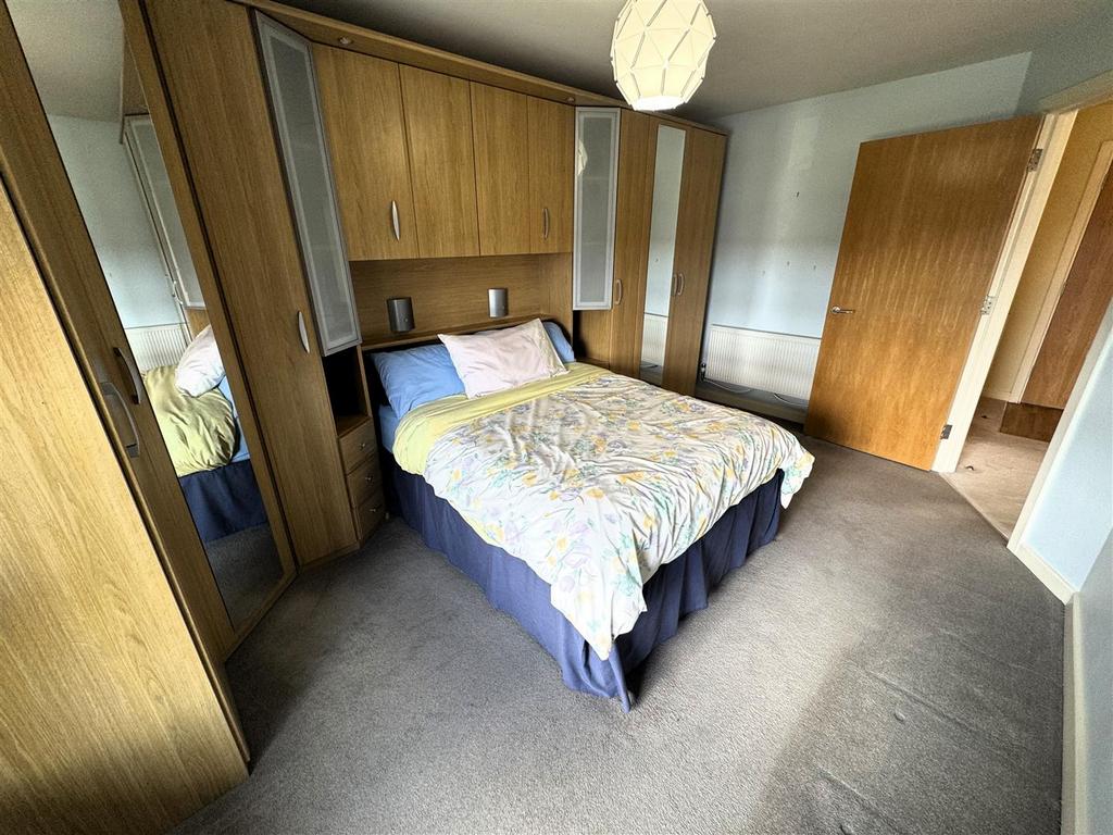 Bed 1 a.jpg