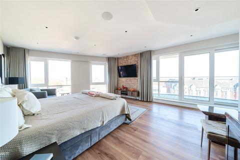 undefined, Dickens Yard, 12 New Broadway, London
