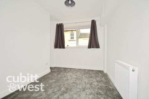 2 bedroom apartment to rent, AVAILABLE WITH NO DEPOSIT Fawcett Road Southsea PO4