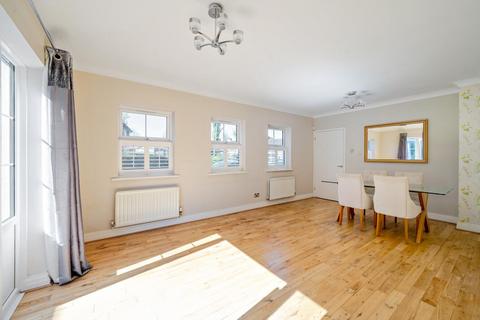 86 Alleyn Park, London, SE21 8SL