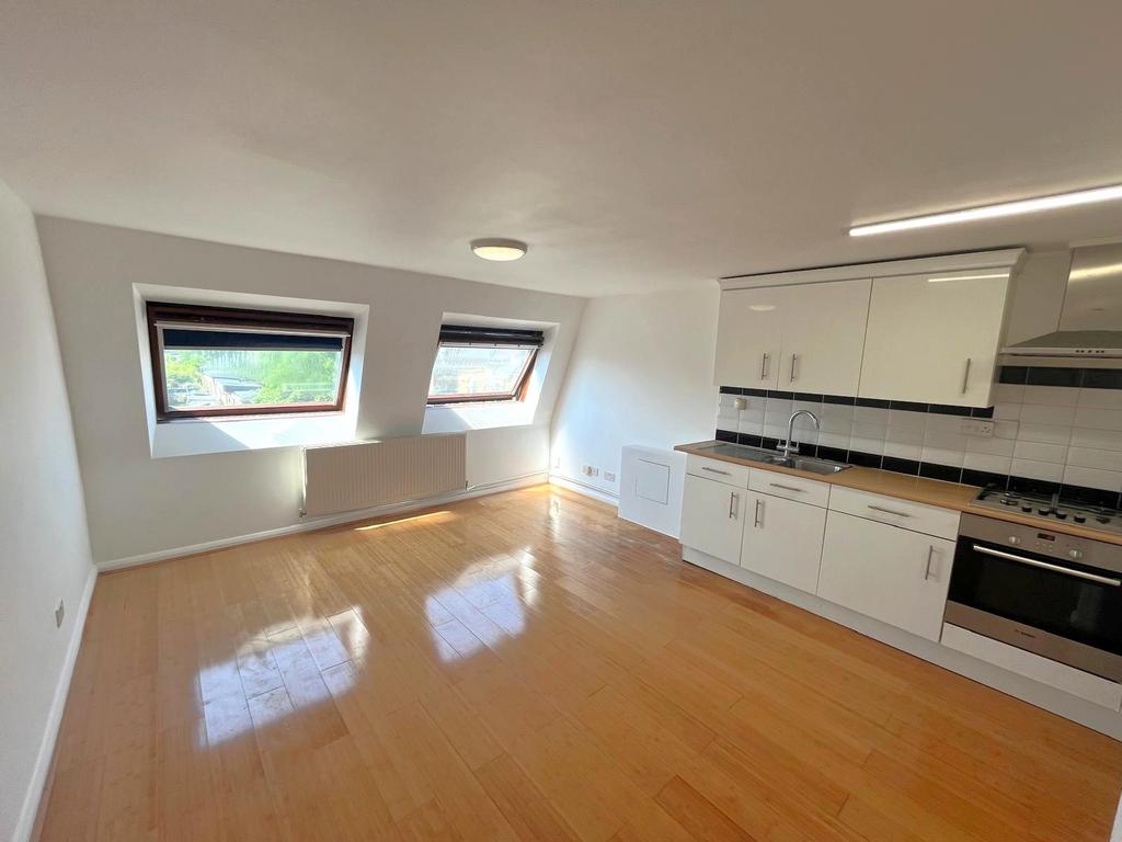 Apartment in London - View 4