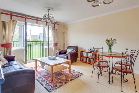 17 Tamesis Place, Caversham, Reading, RG4 8ET