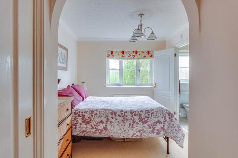 17 Tamesis Place, Caversham, Reading, RG4 8ET
