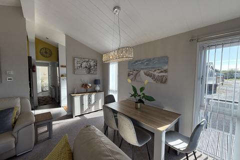 2 bedroom detached house for sale, Little Haven Retreat, Haverfordwest, Pembrokeshire, SA62