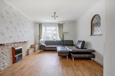 3 bedroom end of terrace house to rent, Waterside,  Chesham,  HP5