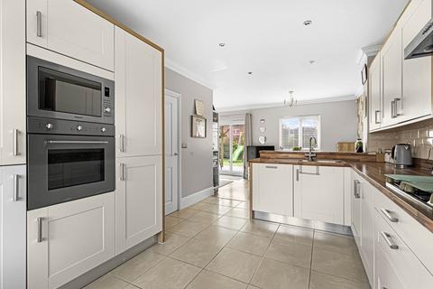 4 bedroom detached house for sale, Goldcrest Road, Bracknell RG12