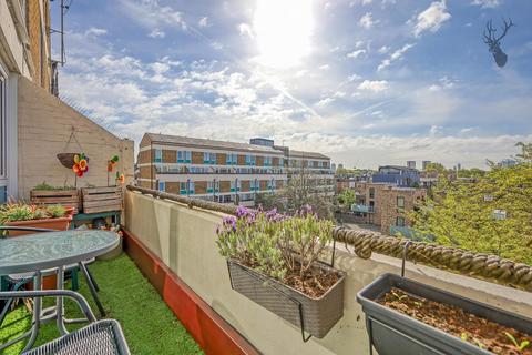 undefined, Hitchin Square, Bow