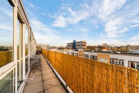 undefined, Richmond Road, London