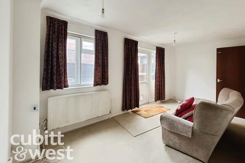 3 bedroom townhouse to rent, AVAILABLE WITH NO DEPOSITBucklers Court Portsmouth PO2