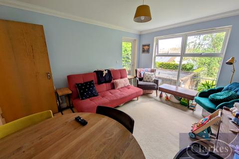 2 bedroom apartment for sale, Spacious Flat, Richmond Park Road