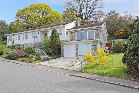 4 bedroom detached bungalow to rent, Dragons Hill, Lyme Regis