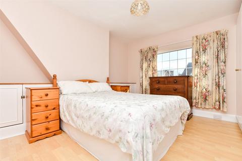 10 Orchard Road, Reigate, RH2 0PA