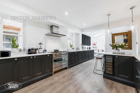 6 Amherst Road, London, W13 8ND