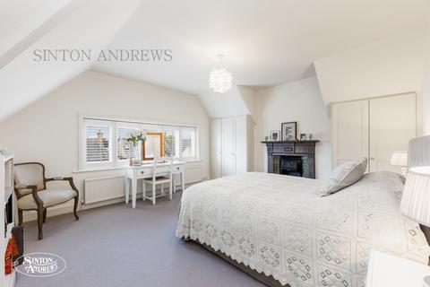 6 Amherst Road, London, W13 8ND