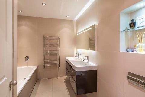 3 bedroom apartment for sale, Belsize Avenue, Belsize Park, London, NW3