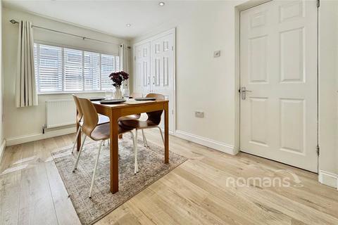 3 bedroom terraced house for sale, Merton Close, Owlsmoor, Sandhurst