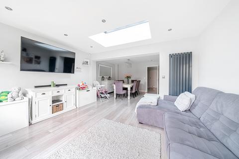 4 Hellen Way, South Oxhey, Watford, WD19 6HW
