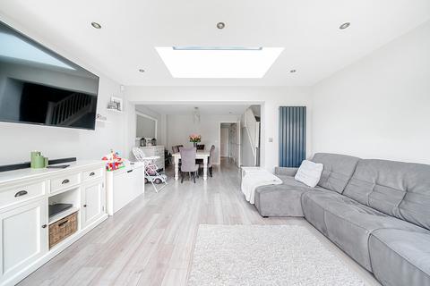 4 Hellen Way, South Oxhey, Watford, WD19 6HW