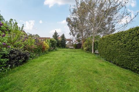 16 Heath Rise, Bromley, BR2 7PD
