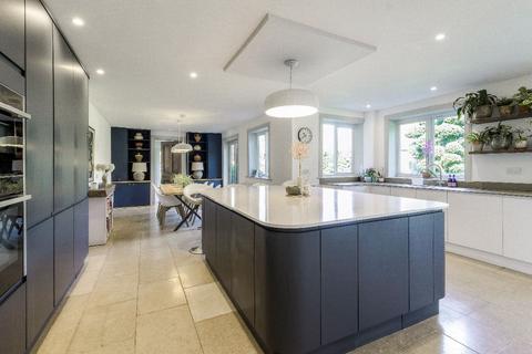 5 bedroom country house for sale, CROFTS END, SHERINGTON