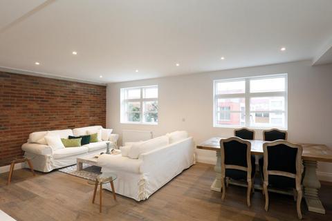 undefined, Elm Grove, London SW19