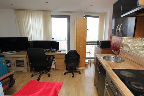 1 bedroom flat for sale, Echo Central One, Cross Green Lane