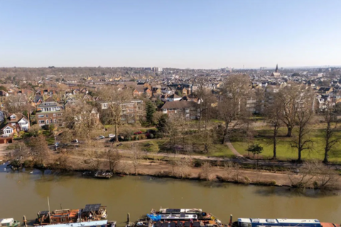 Flat 9, Homington Court Albany Park Road, Kingston Upon Thames, KT2 5SP