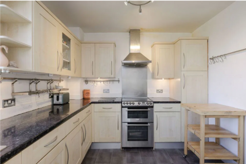 Flat 9, Homington Court Albany Park Road, Kingston Upon Thames, KT2 5SP