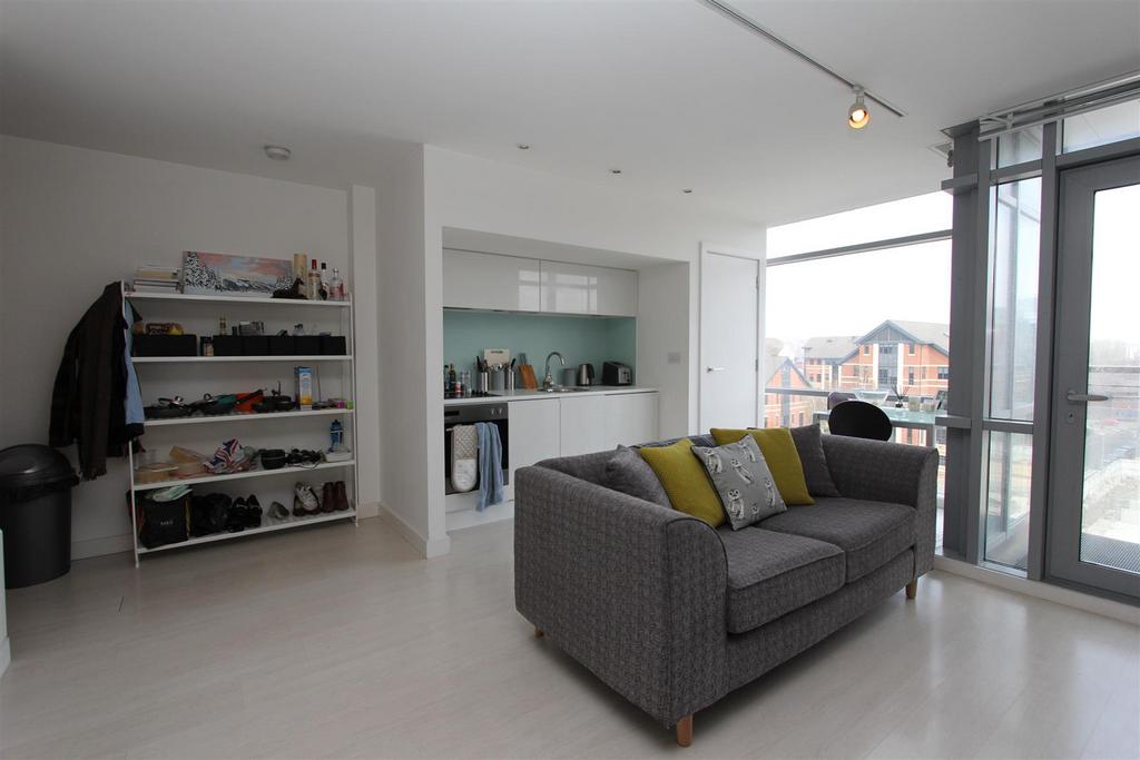 Living Room (2).JPG
