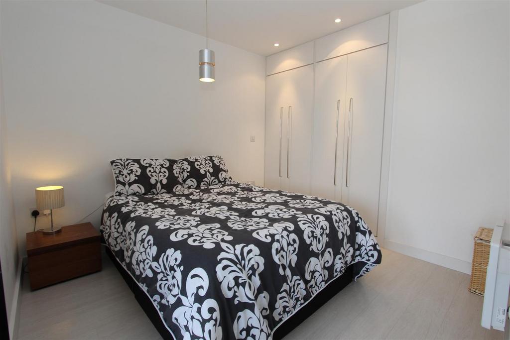 Bedroom.JPG