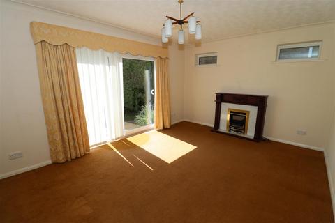 2 bedroom detached bungalow for sale, Martyns Way, Bexhill
