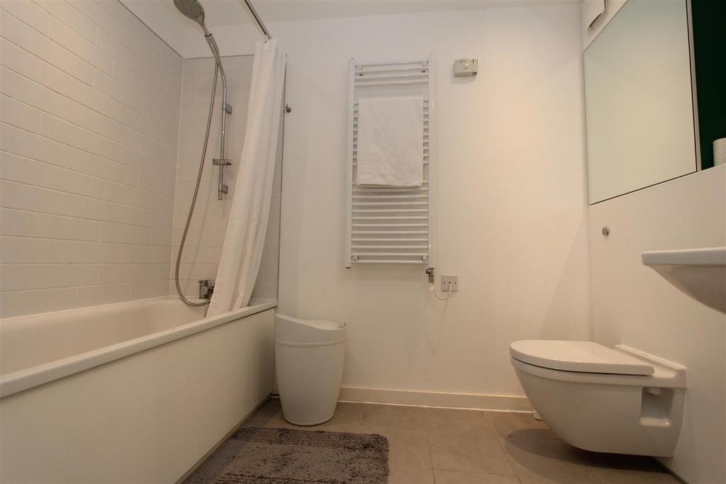 Bathroom.JPG