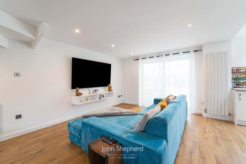 2 bedroom semi-detached house for sale, Tilesford Close, Shirley, Solihull, West Midlands, B90