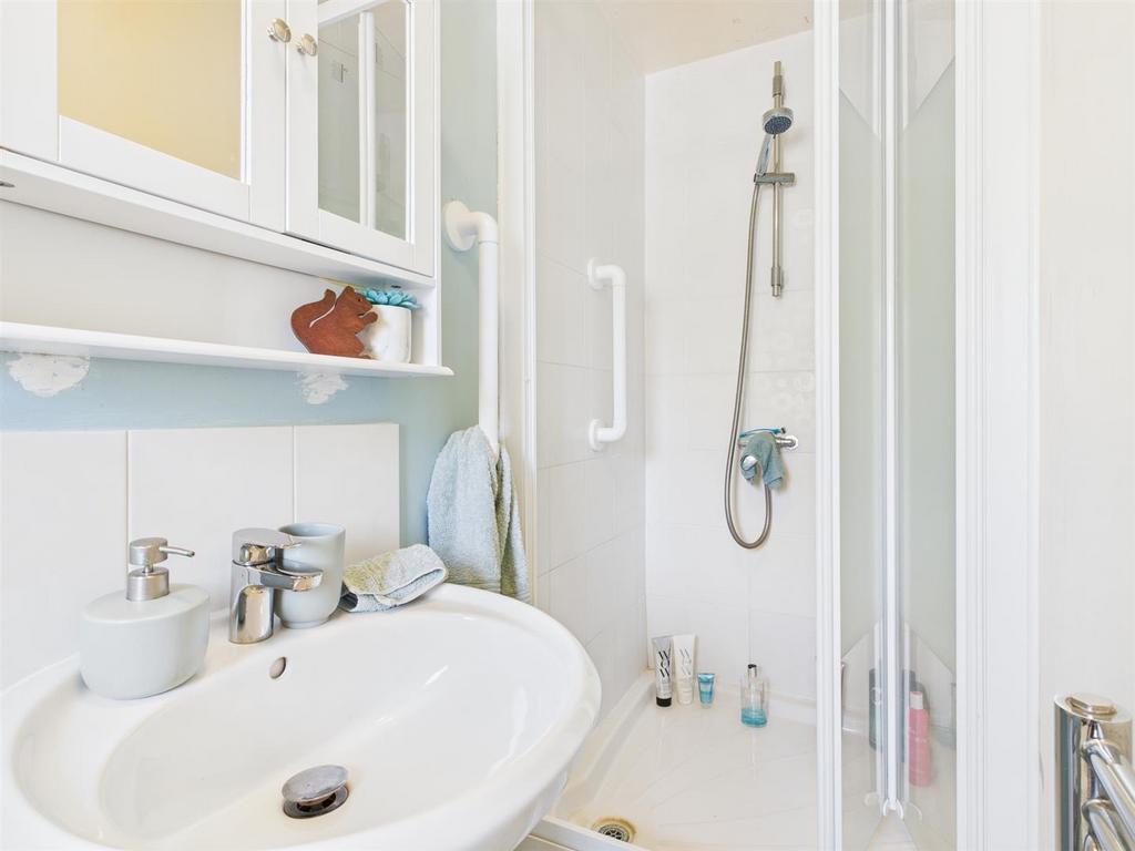 Annex Shower Room