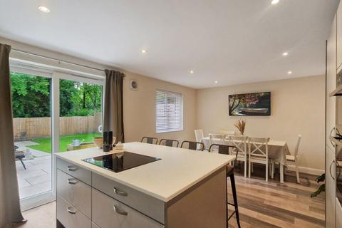 77 Lambert Meadow, Tyldesley, Manchester, M29 8SJ