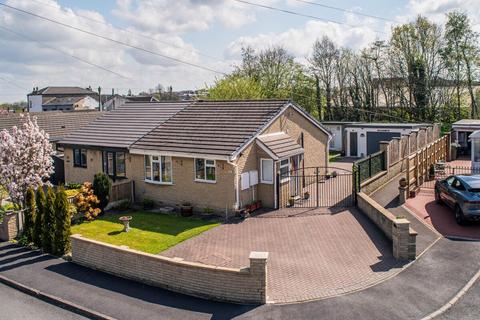 7 Adwalton Close, Drighlington, Bradford, BD11 1DQ