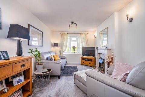 7 Adwalton Close, Drighlington, Bradford, BD11 1DQ
