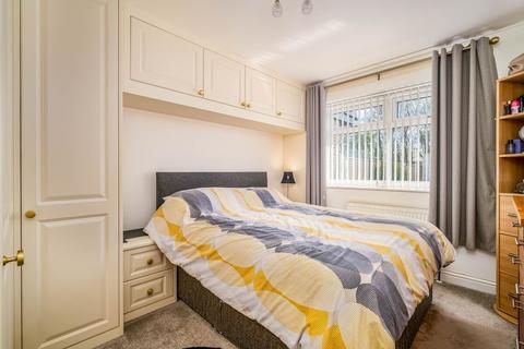 7 Adwalton Close, Drighlington, Bradford, BD11 1DQ