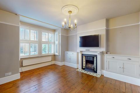 3 bedroom townhouse to rent, Queen Street, Stamford