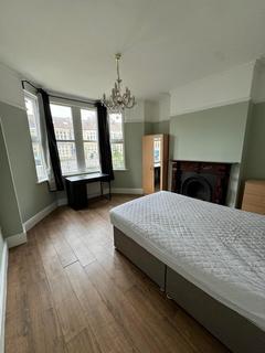 1 bedroom house to rent, Fishponds Road, Bristol BS16
