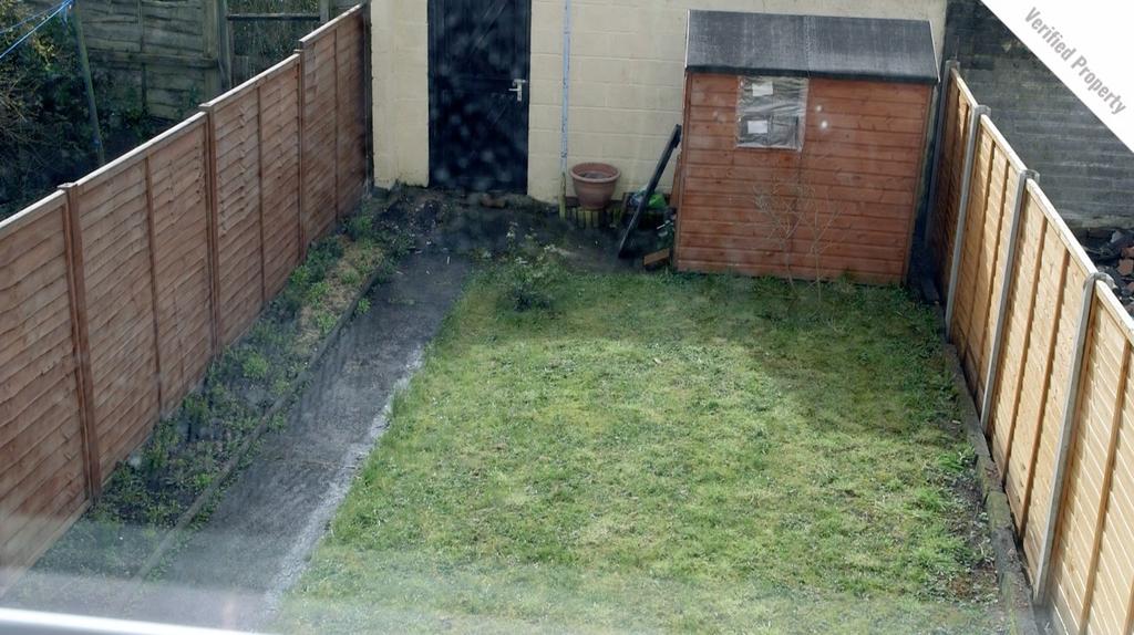 A spacious and well-maintained garden, perfect ...