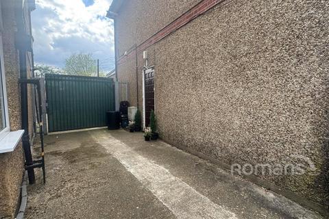 1 Park View Road, Uxbridge, UB8 3LJ