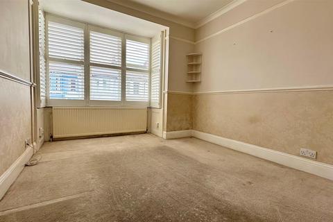 Flat 4, 18 Grantham Road, Brighton, BN1 6EE