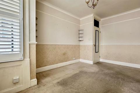 Flat 4, 18 Grantham Road, Brighton, BN1 6EE