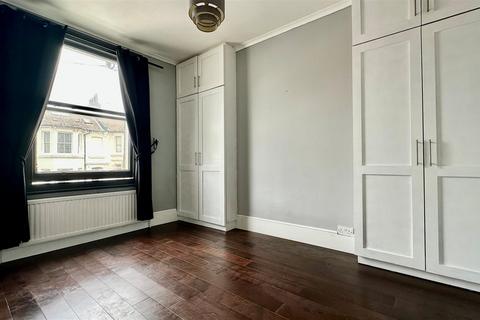 Flat 4, 18 Grantham Road, Brighton, BN1 6EE